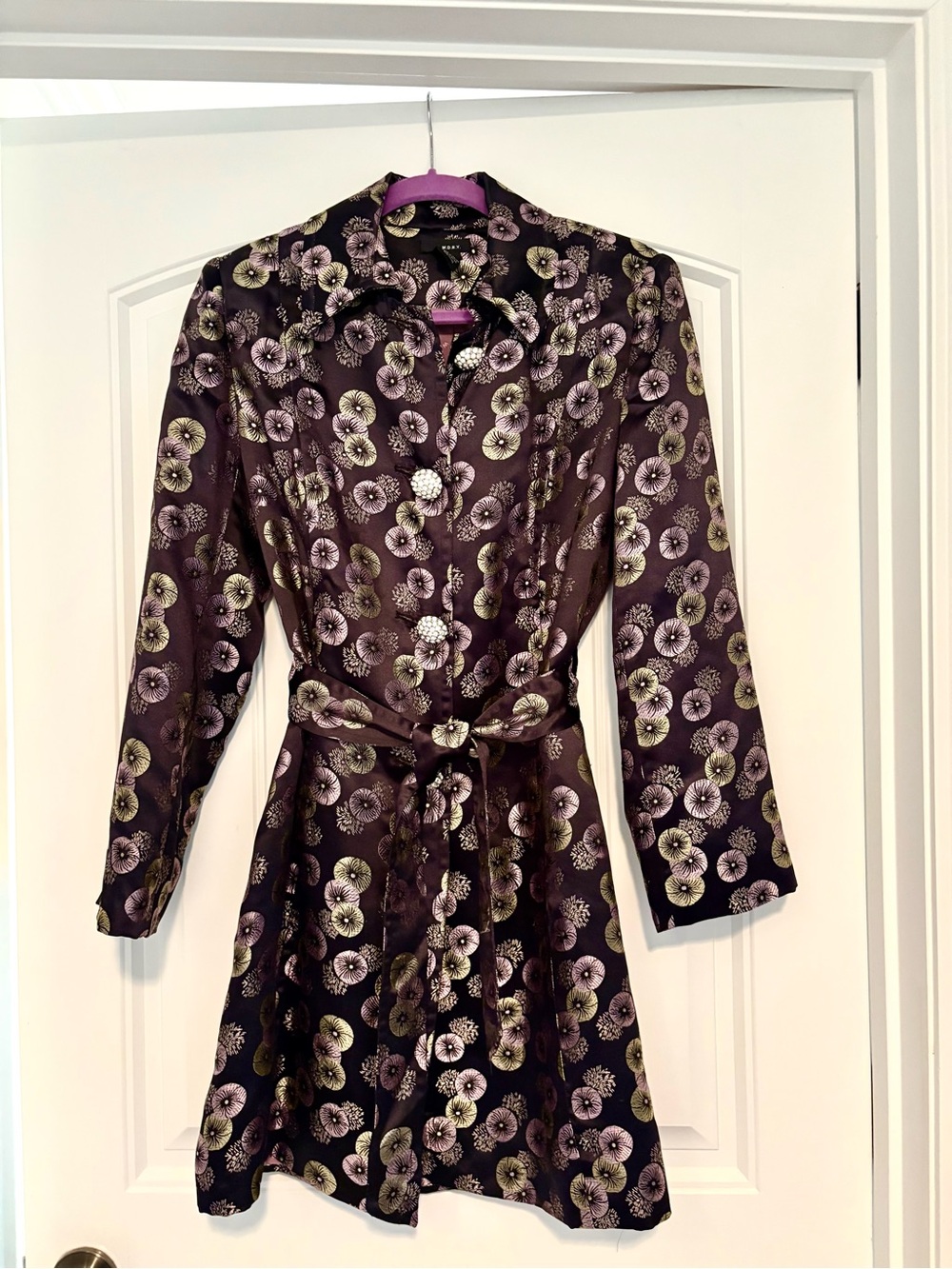 W.D.N.Y  Satin black Dress Coat with Tie Waist in Lavender/Apple Green Floral